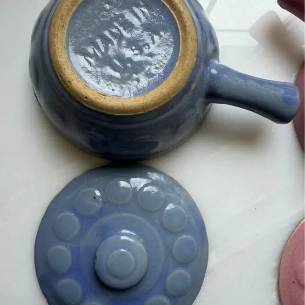 Vintage 1950’s BluePink Stoneware Casserole Soup Bowl Handle & Lid Made IN USA